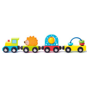 Дървено влакче с вагончета играчки и таралеж